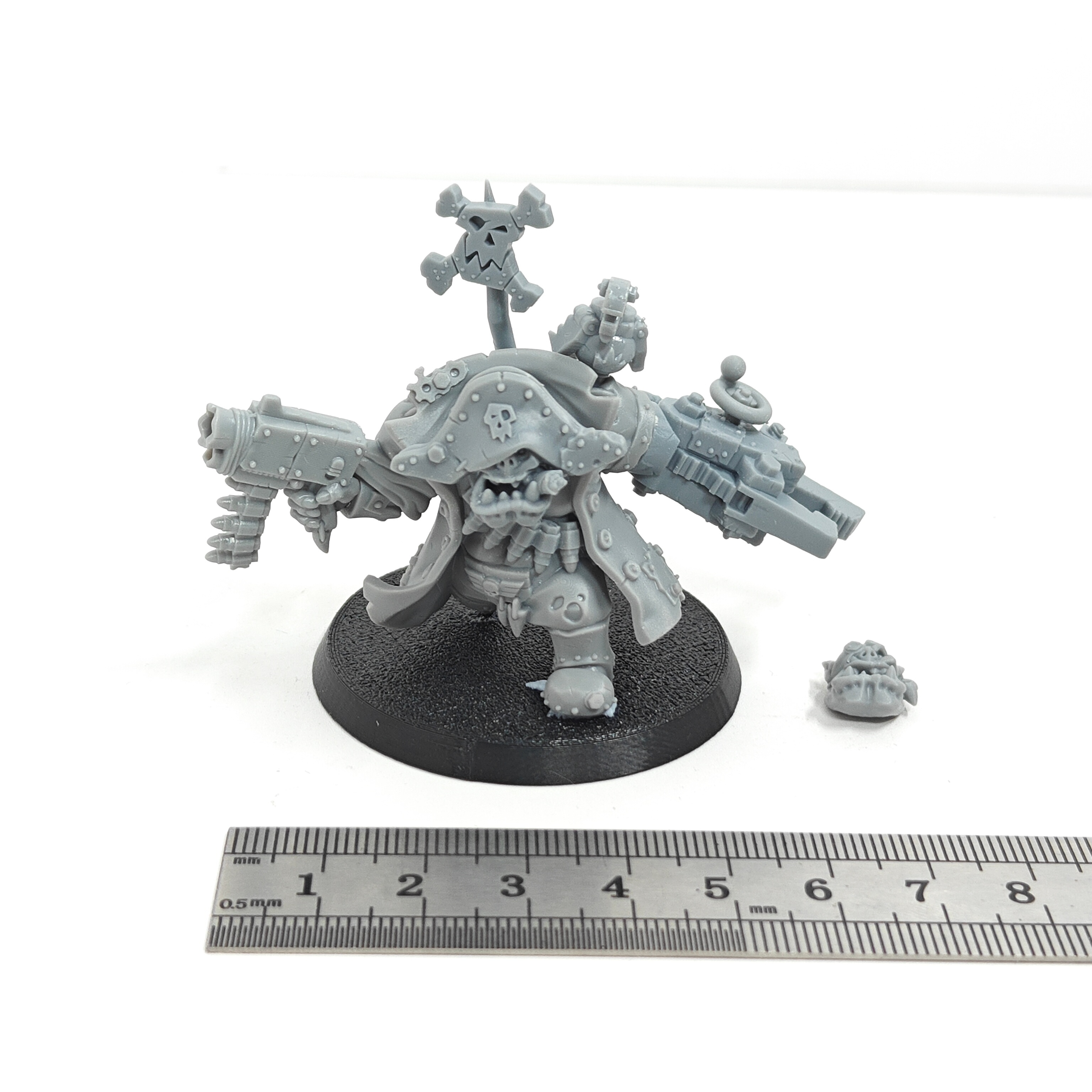 Garage Kits Wargam orc ork res - مراجعة Model Kit Reshiram وسعره