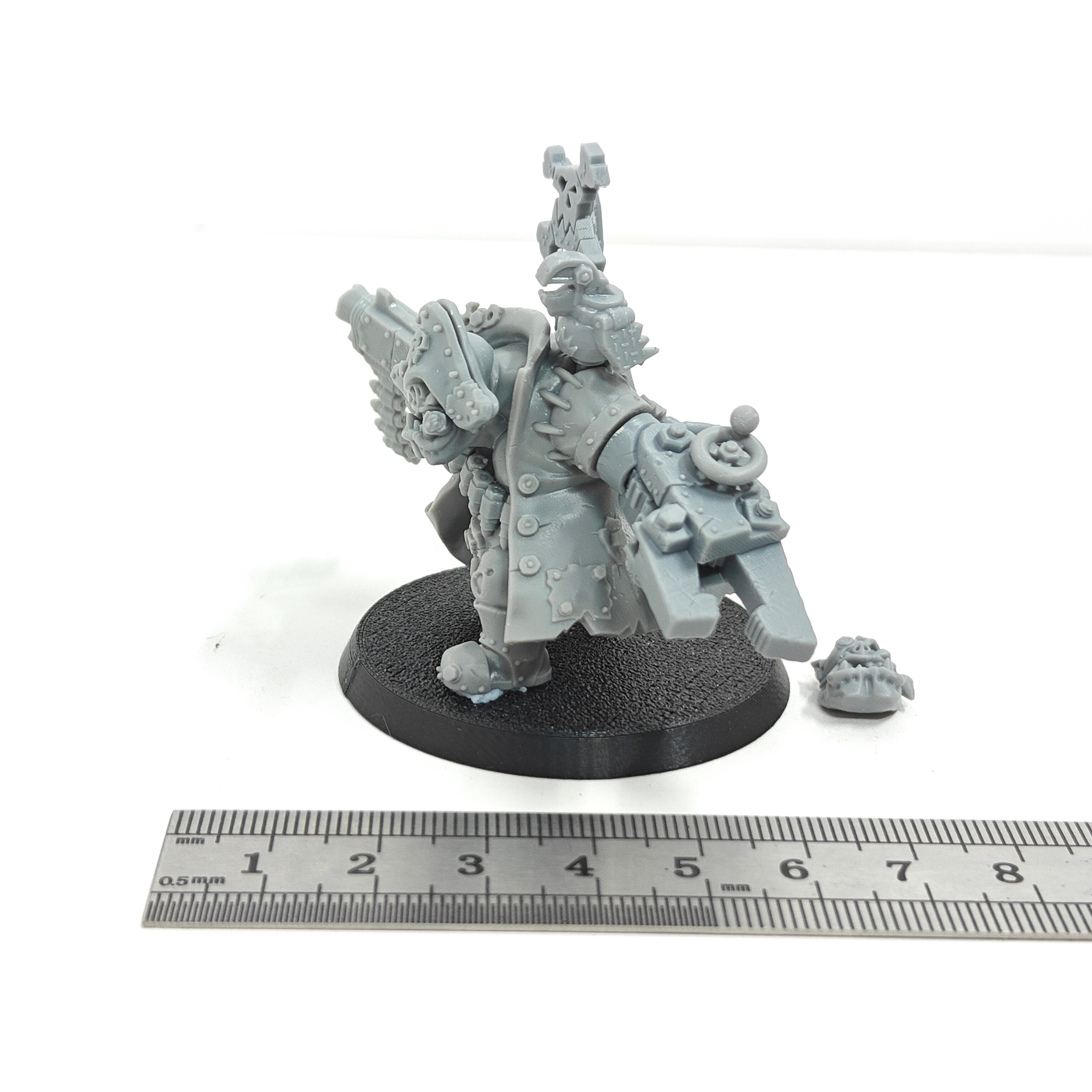 Garage Kits Wargam orc ork res - مراجعة Model Kit Reshiram وسعره