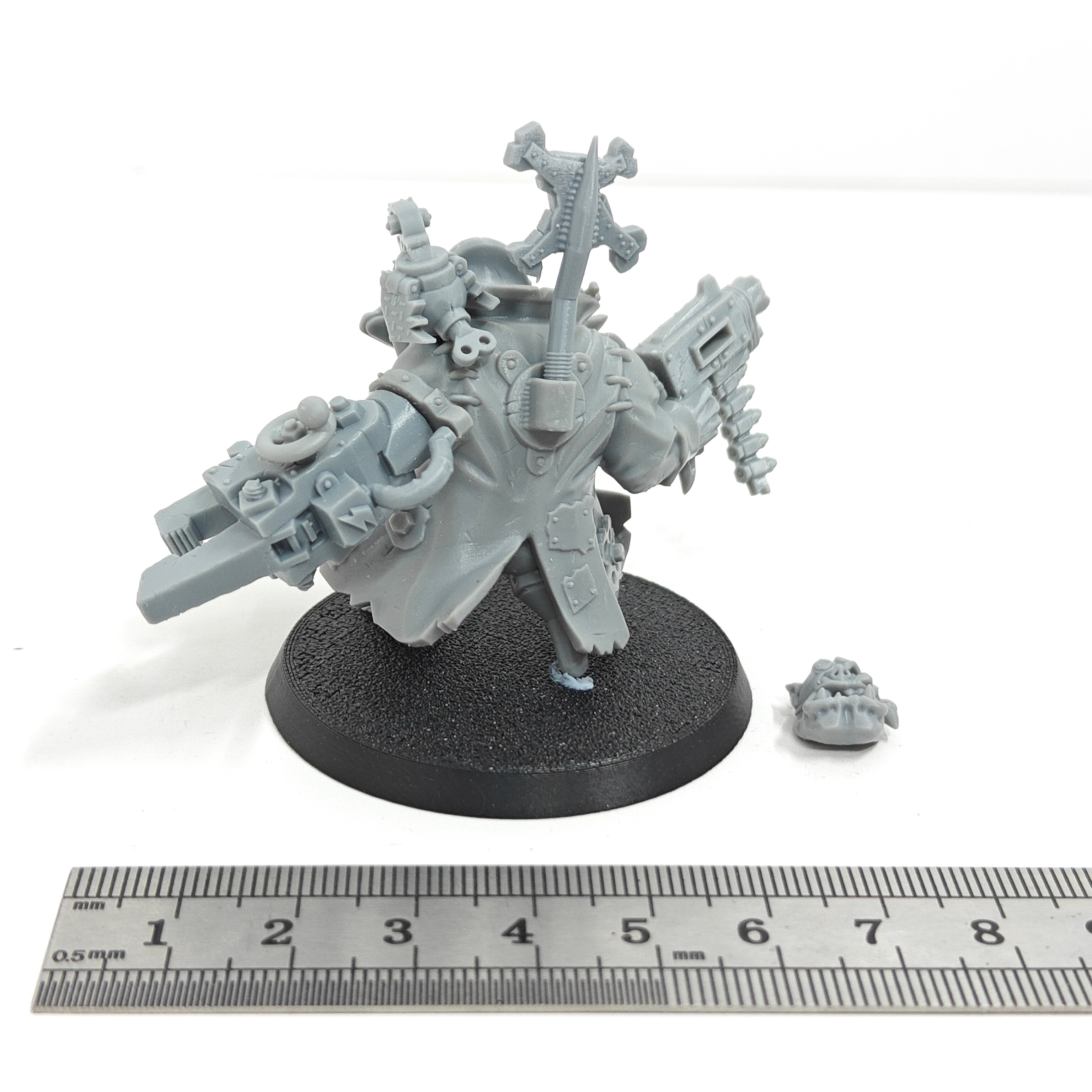 Garage Kits Wargam orc ork res - مراجعة Model Kit Reshiram وسعره