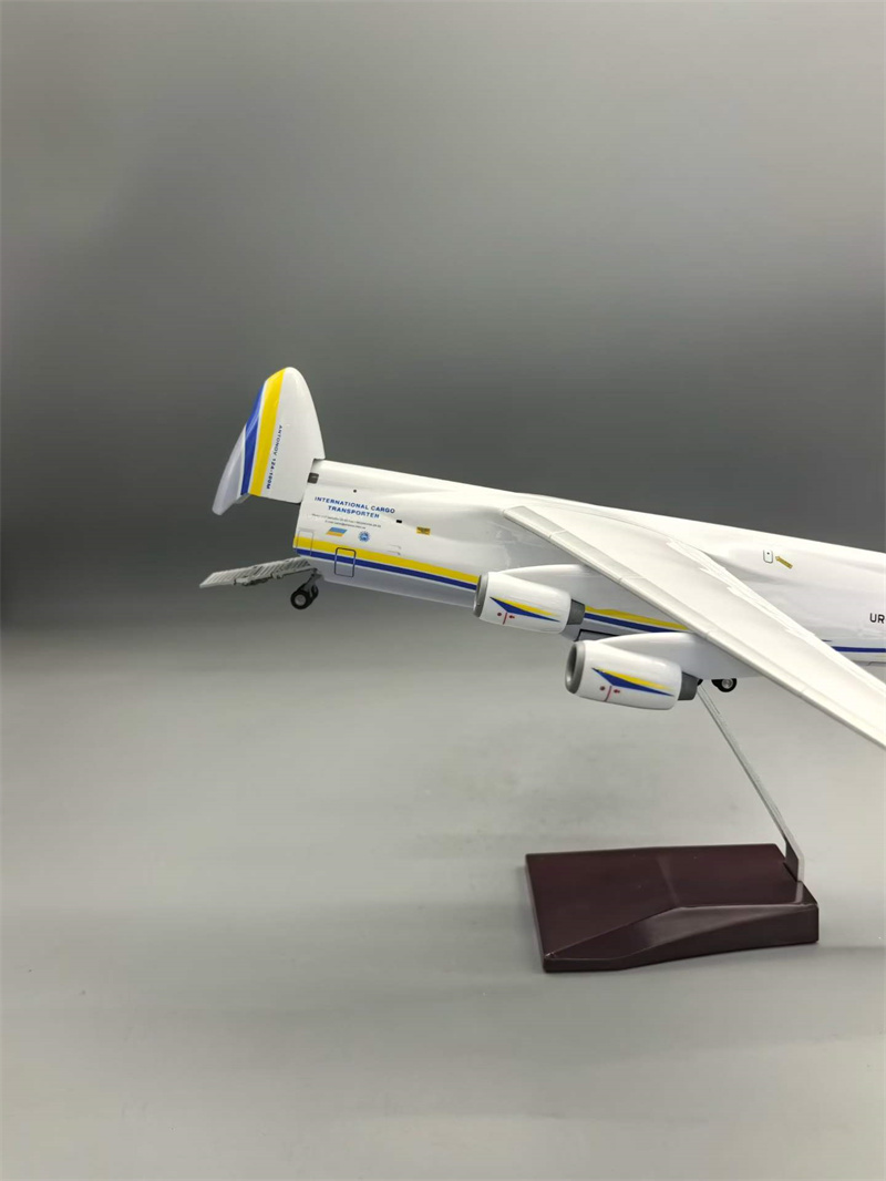 1/165 Ukraine An-124 Transport - مراجعة Model Kit Ukraine وسعره