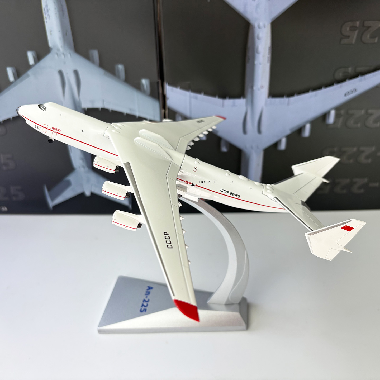 1/400 Scale AN225 Heavy Transp - مراجعة Model Kit Ukraine وسعره