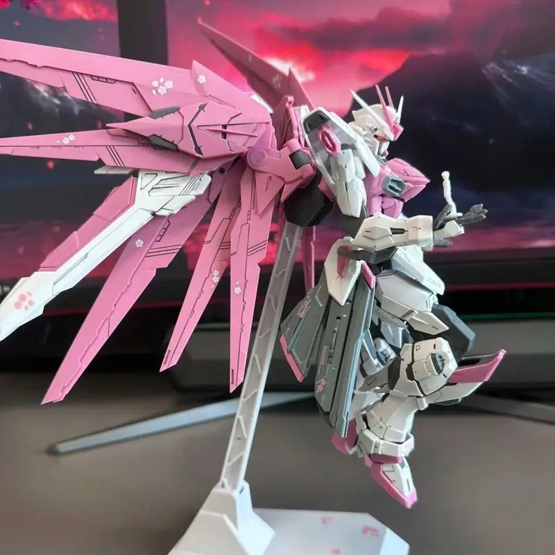 New Freshman Freedom Zgmf-X10a - مراجعة Model Kit Third Party وسعره