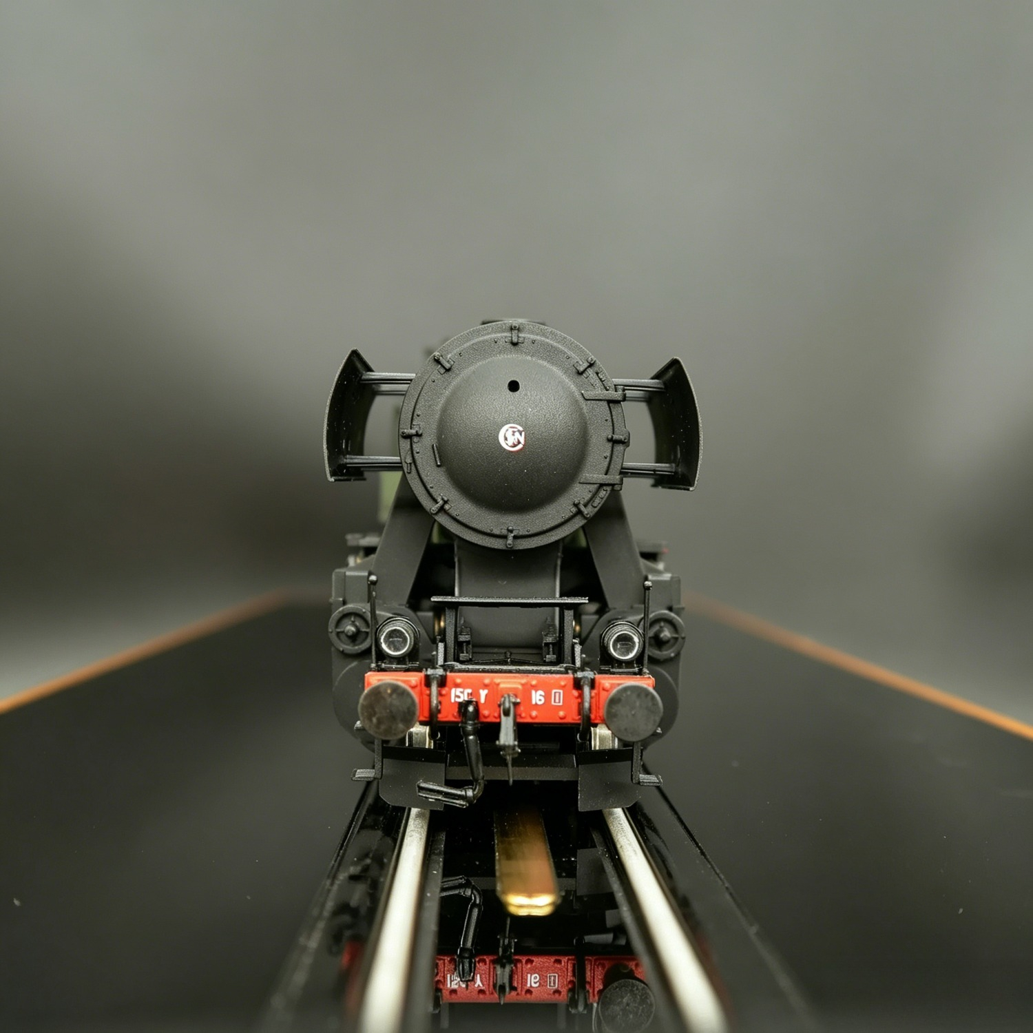 ROCO HO Type 1/87 Train Model  - مراجعة Plastic Model Paint وسعره