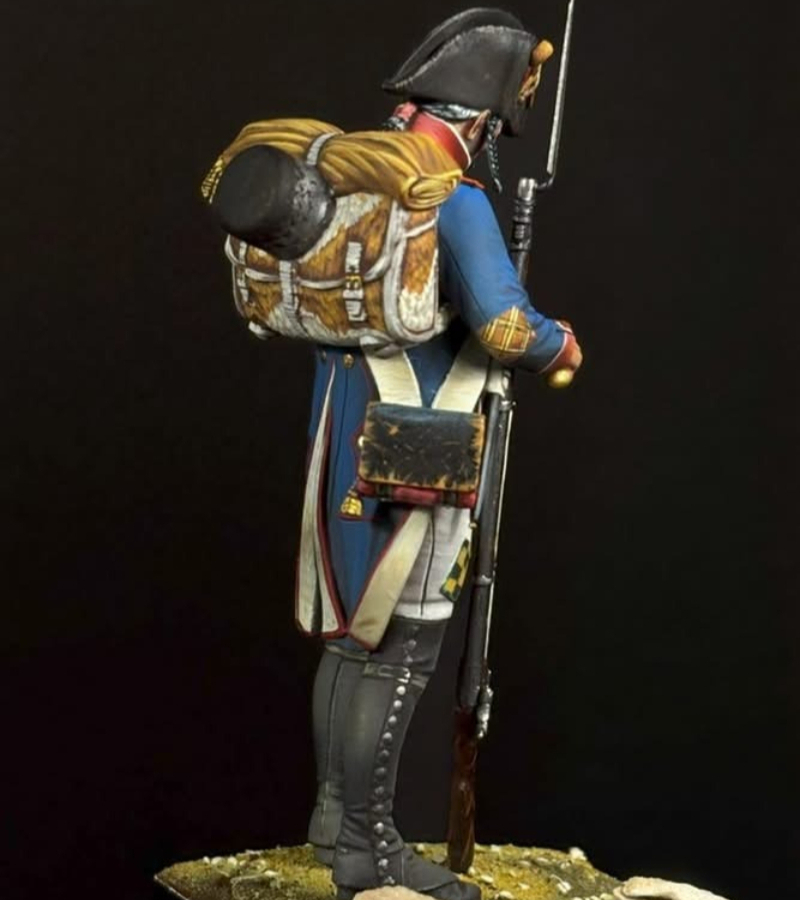 1/24 Scale 75mm Die-Cast Resin - مراجعة Model Kit Reshiram وسعره