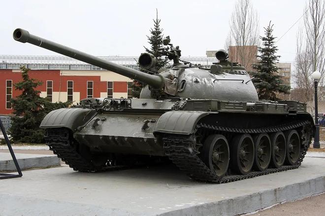 1/144 Scale Soviet T-54 Main B - مراجعة Model Kit Tank وسعره