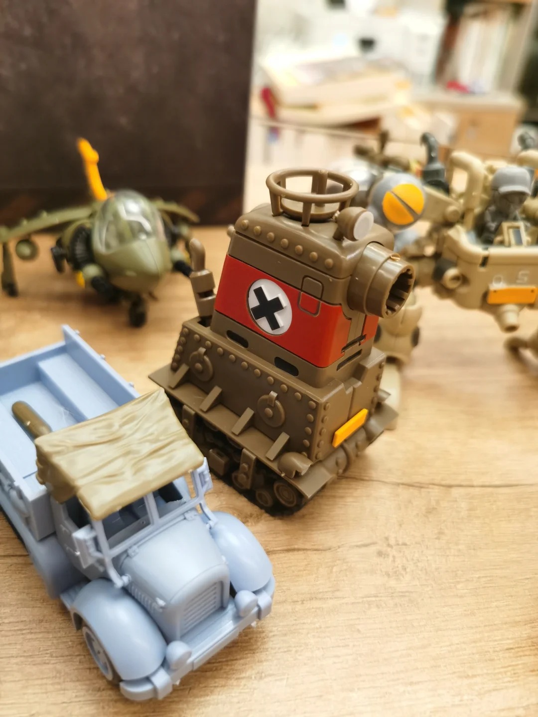 Original Xinshi Model Metal Sl - مراجعة Model Kit Metal Slug وسعره